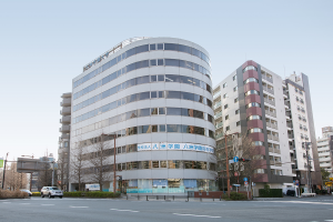 横浜分校の外観・内観